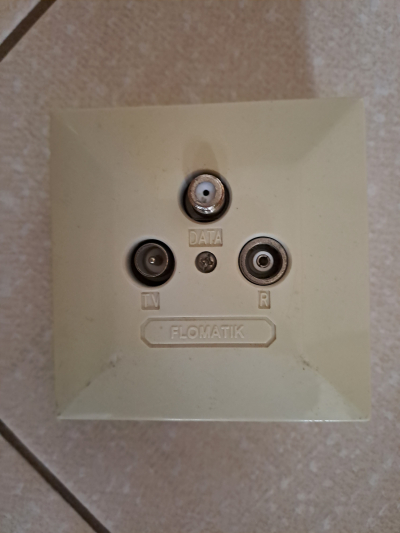 "Datová" zásuvka
