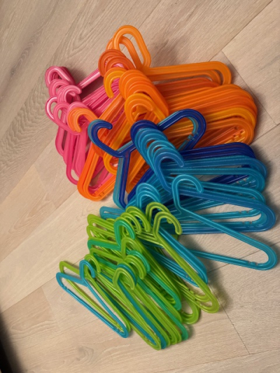 Daruji dětská ramínka