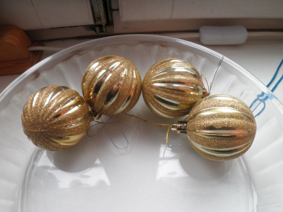 Vánoční ozdoby zlaté plastové 4 kusy