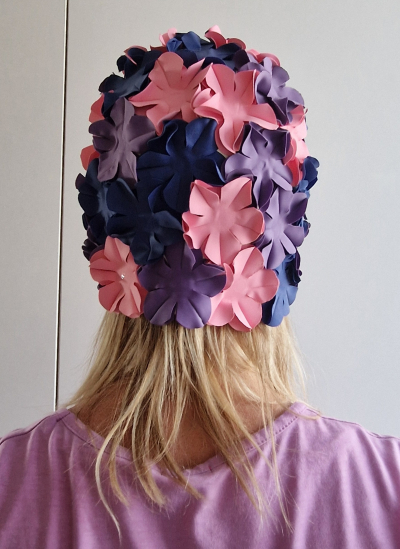 Plavecká/ koupací čepice s květy. N.O.V.Á