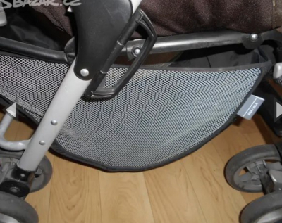 Kočárek s pultíkem