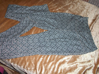 Jemné vzorované elasťáky