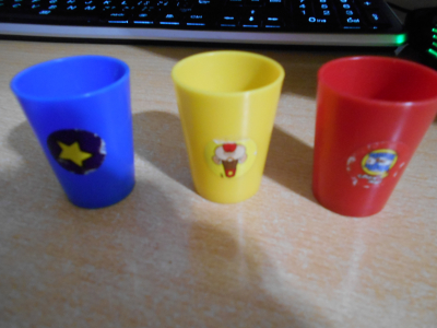 3 malé kelímečky pro děti - hračka 5 cm