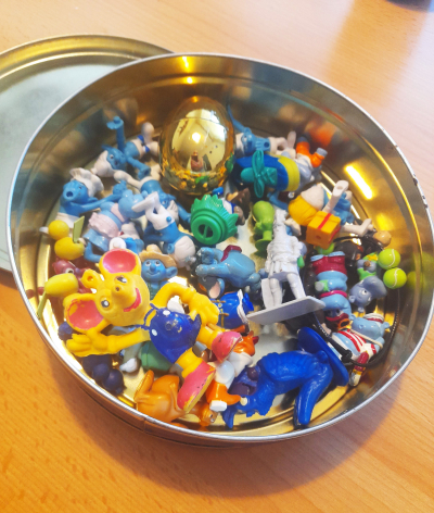 Směs malých hraček