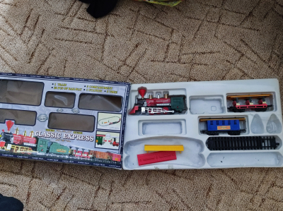 model vláčku bez motorku a kolejí