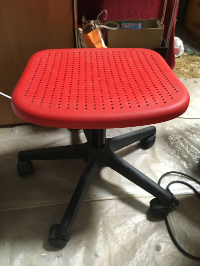 Židlička bez opěrky