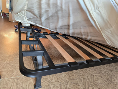 Skládací postel (asi může být křeslo) 120x200 cm s matrací