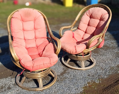 Ratanová křesla, bez-vadný stav.