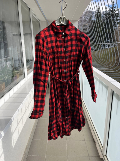 Kostkované šaty vel. 34 zn Mohito