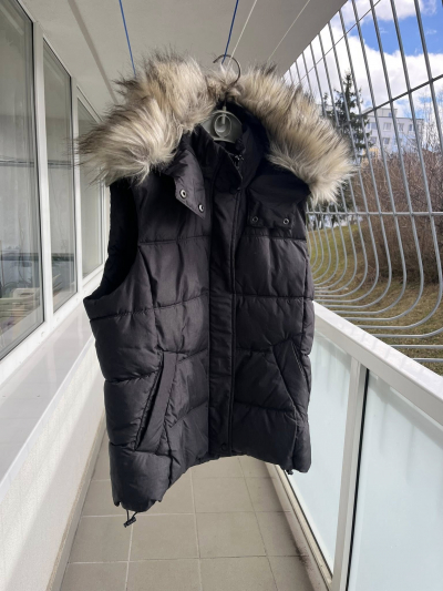 Vesta vel. L zn. ONLY