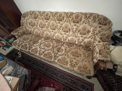 Daruji za odvoz gauc a dve kresla