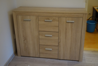 Daruji za odvoz komodu