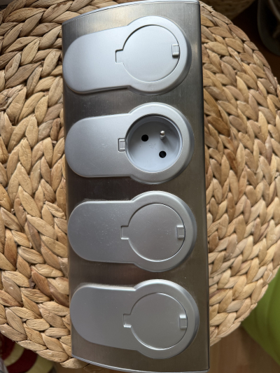 Zásuvky ke kuch.lince