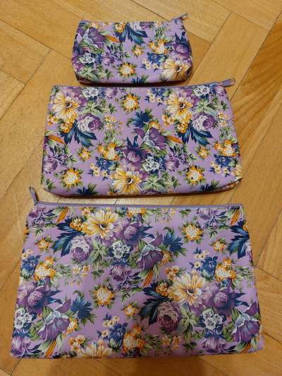 Daruji 3 kosmetické taštičky