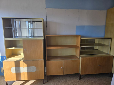 Skříňky, skříň a vitríny