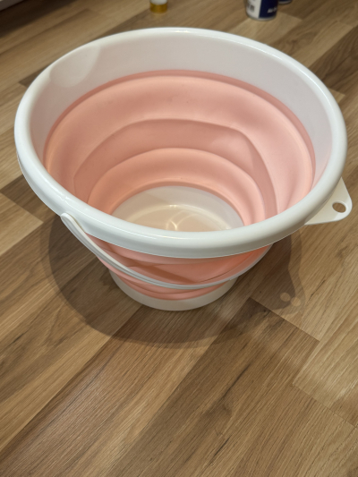 Skládací kýbl na úklid