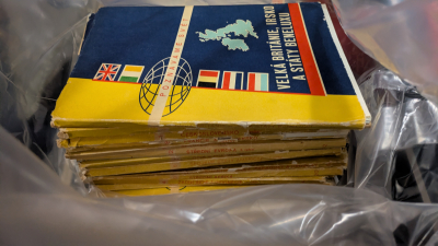 Staré mapy a průvodci