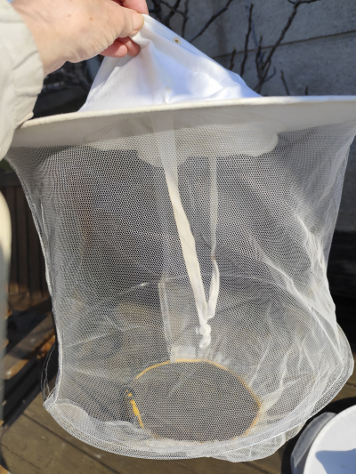 Včelařské potřeby 2