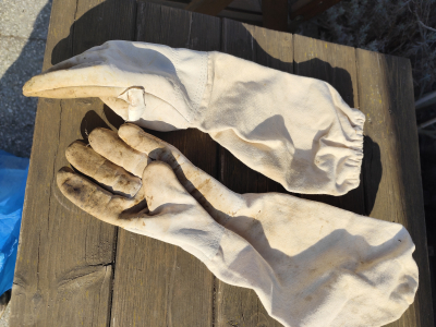 Včelařské rukavice