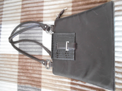 Hnědá kožená kabelka Salamander