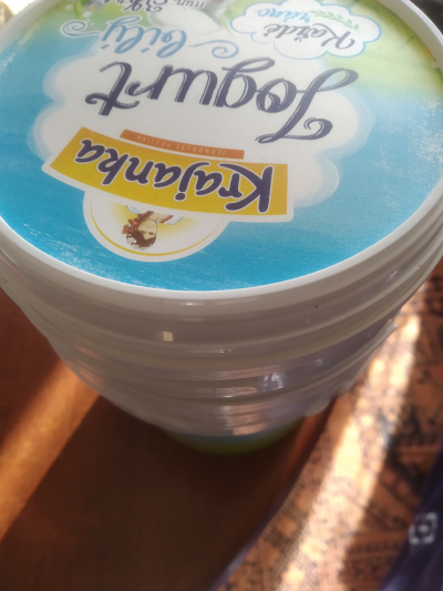 5 ks prázdných kyblíků od jogurtu objem 1 litr