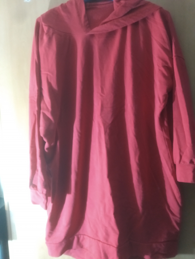 Tričkošaty s kapucí vel. M/L