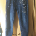 Zateplené džíny s ozdobami