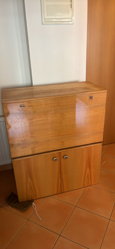 Dřevěná Skříň za odvoz