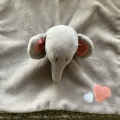 Plyšový usinacek slonilk