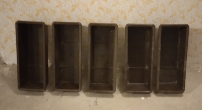 Truhlíky a květináče