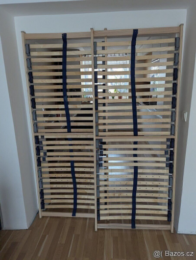 2 lamelové rošty za odvoz