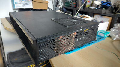 Můj starý "NAS" bez RAM a disků