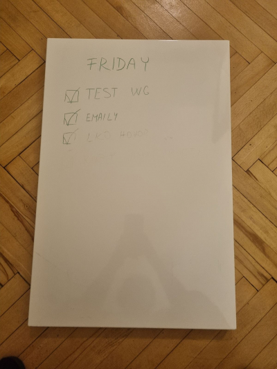 Plechová tabuľa na písanie