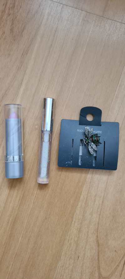 Rtěnka, lesk, brož