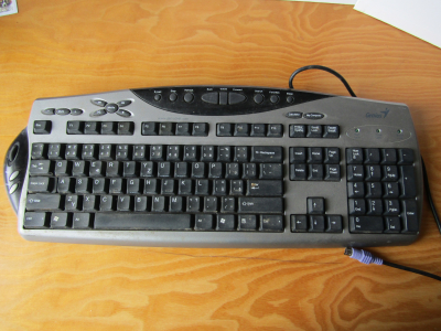 klávesnice PS2