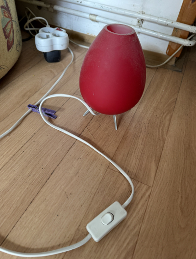 lampička červená