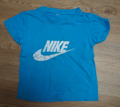 triko Nike vel.98