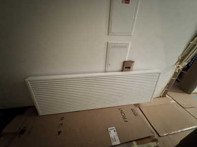 Nástěnné topné těleso