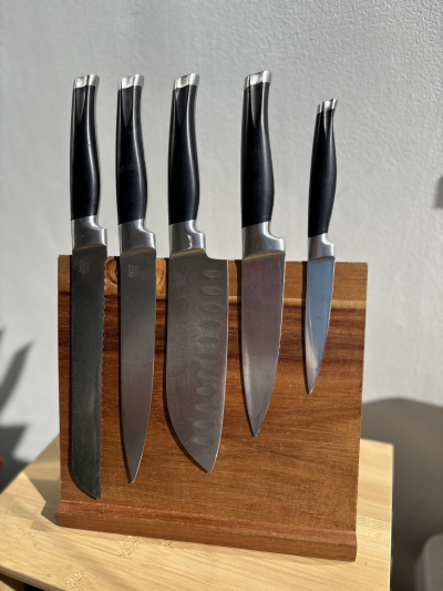 Set nožů Jamie Oliver a magnetické prkénko