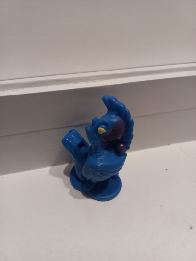 Figurka papoušek ara