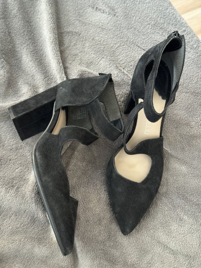 černé střevíčky 38