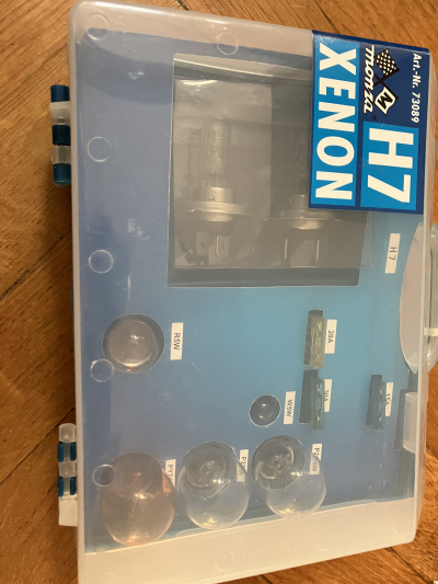 Sadicka zarovek do auta