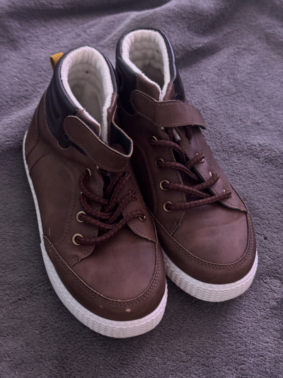 Hnědé boty jarní 29