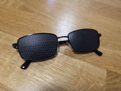 Ajurvedske derovane bryle - "pinhole glasses"
