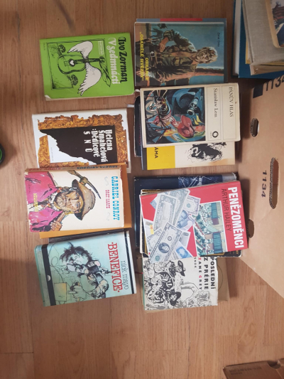 KNIHY, růzé žánry .