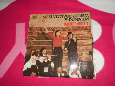 LP Mezi Vltavou a Dunajem