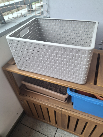 4 ks plastová bedna stohovatelná