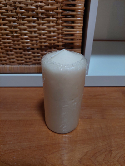 Svíčka oválná krémová