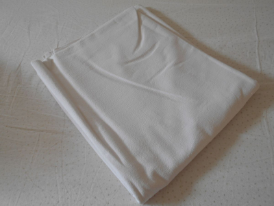 Bavlněné bílé prostěřadlo 2