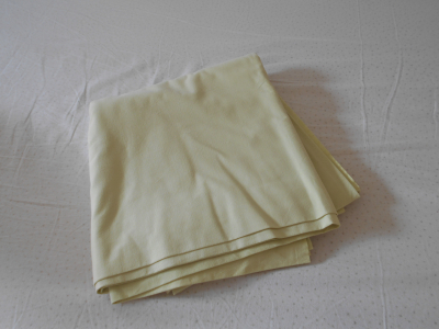 Zelenkavé bavlněné prostěradlo na dvoulůžko